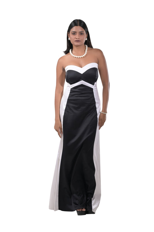STRAPLESS DRESS